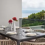 Vila Luxury David 2 Heated Pool Podstrana