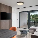 Luxury David 2 Heated Pool Vila *